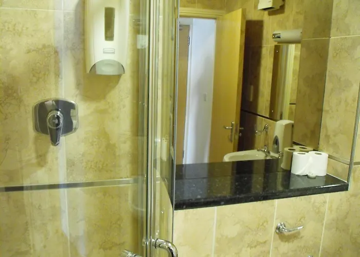 The Glen 2* דבלין