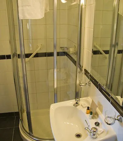 The Glen Gasthuis 2*