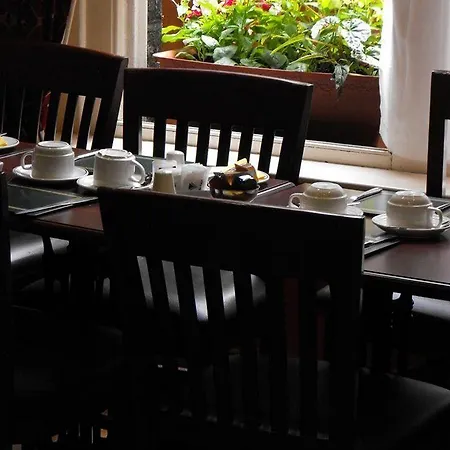 The Glen بيت ضيافة