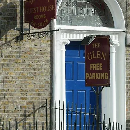 بيت ضيافة The Glen 2*